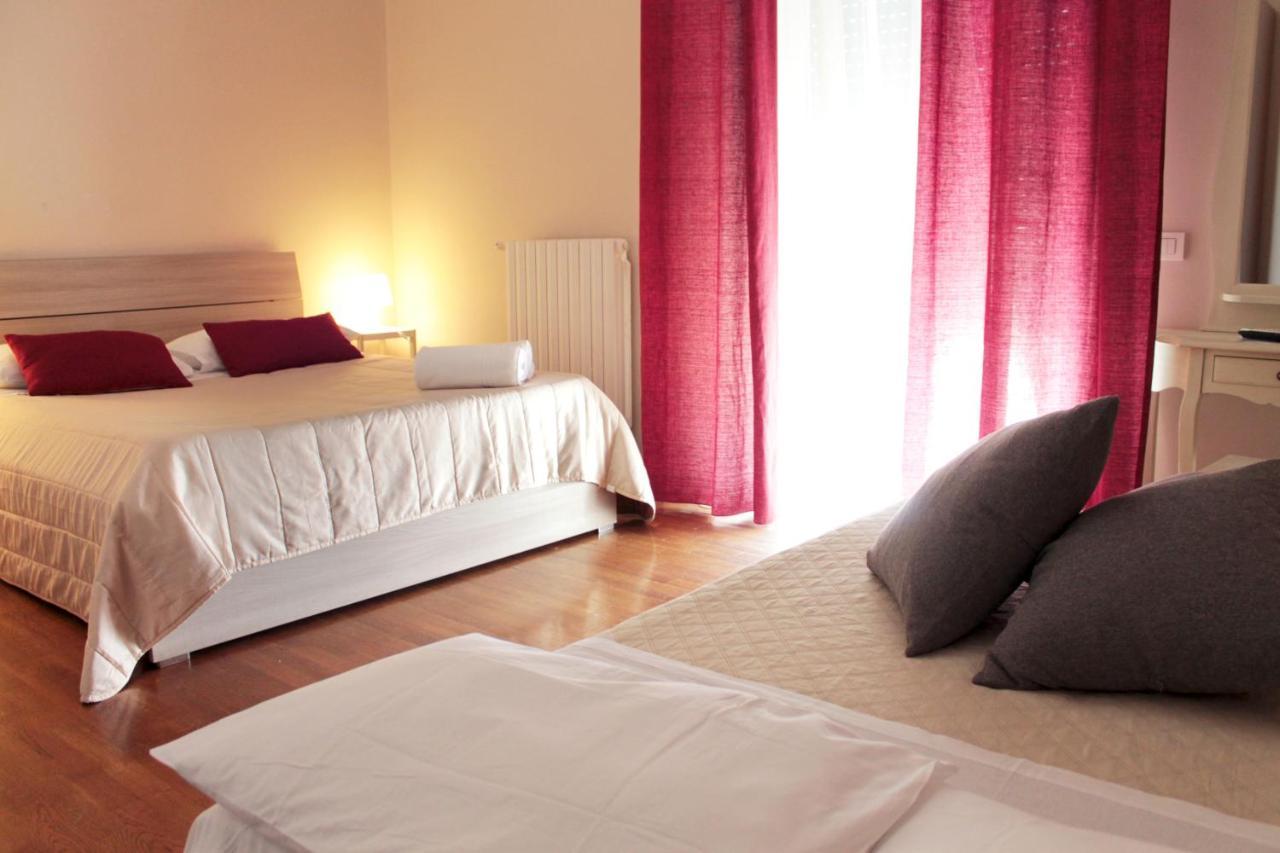 Vesuviane 'E Belle 'Mbriane B&B Наполи Екстериор снимка
